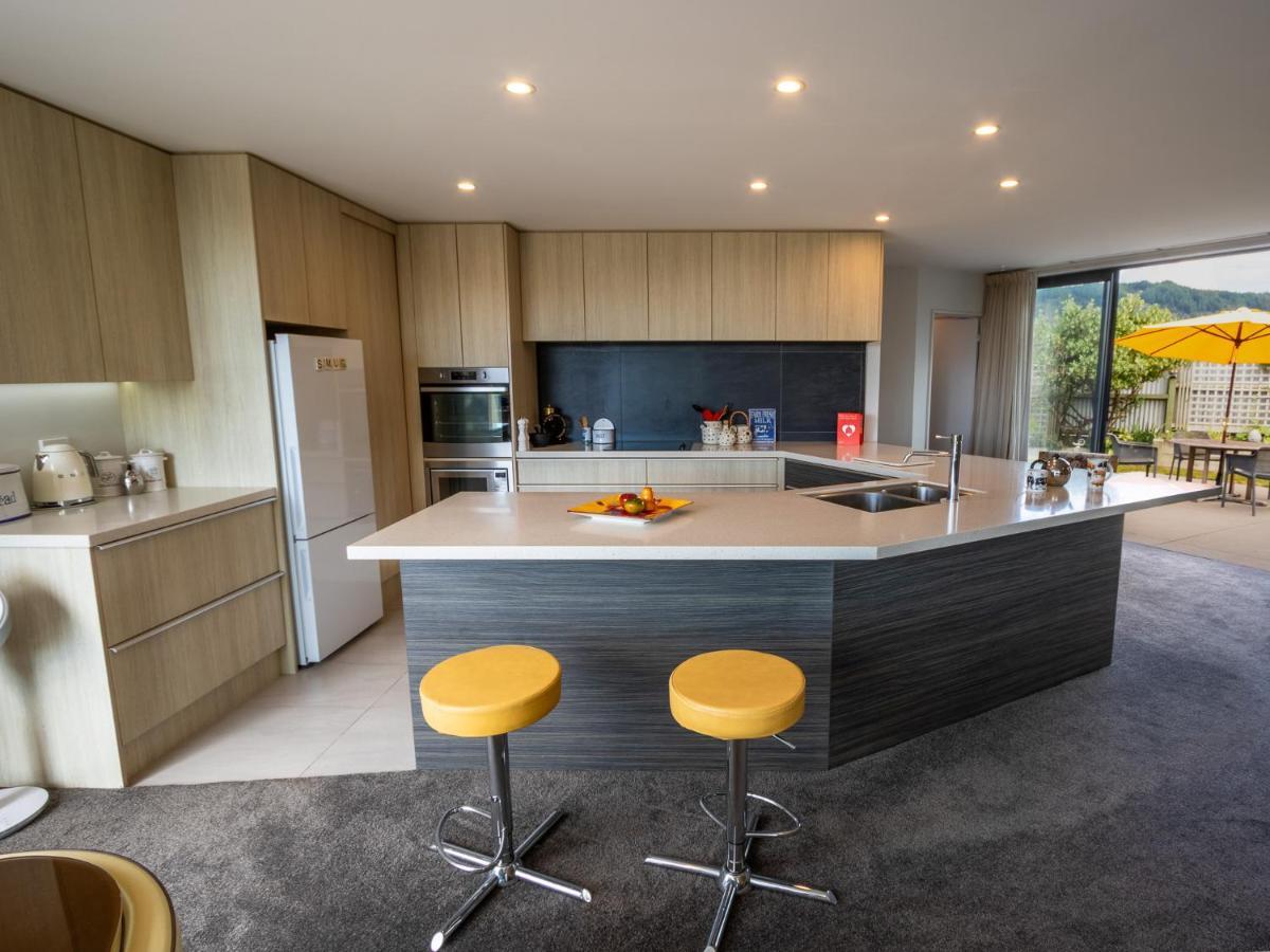 Number One Bach - Kaiteriteri Holiday Home Buitenkant foto